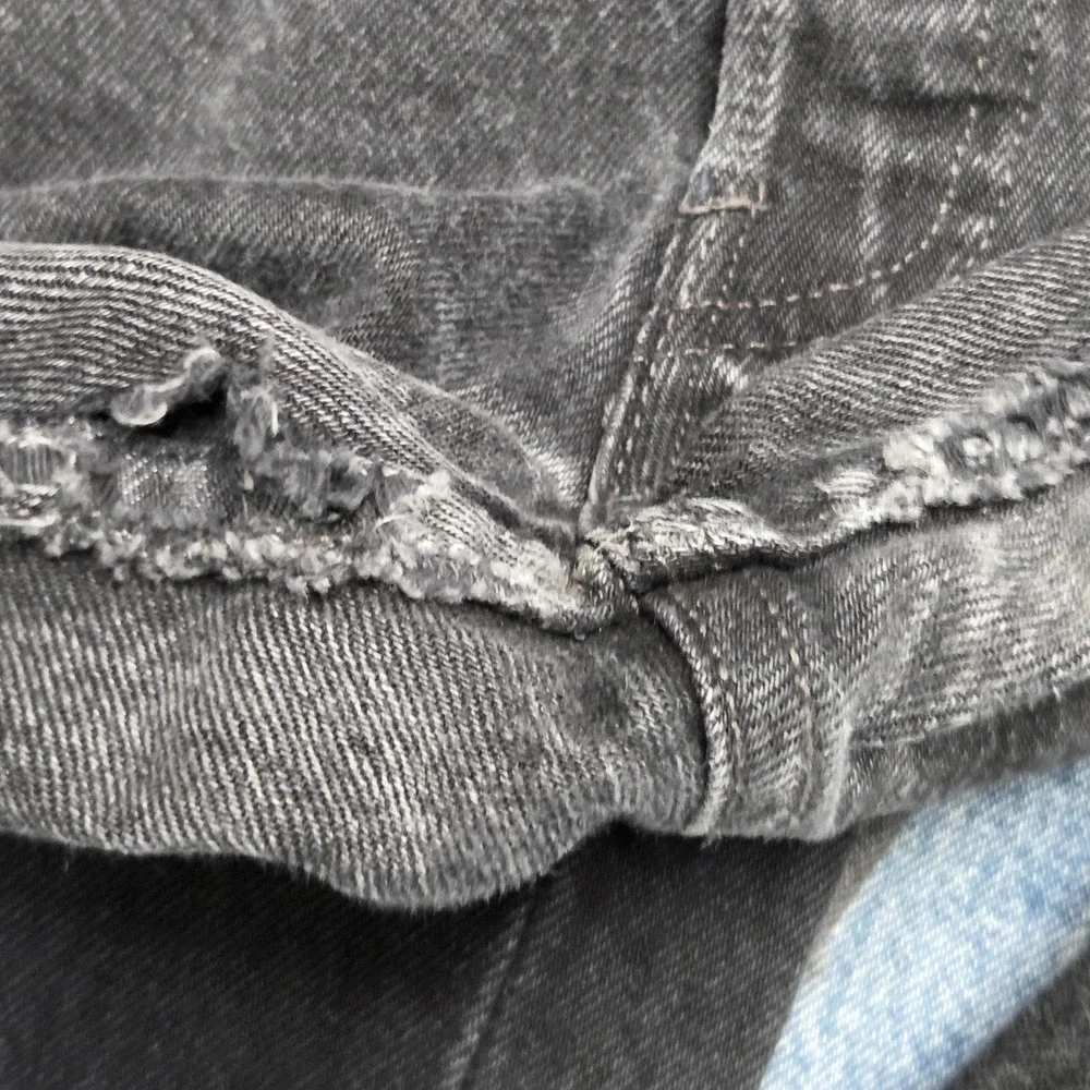 Vintage Levis 501 Jeans Mens Black Charcoal Wash Button Fly Made‎ USA Fits 26x30